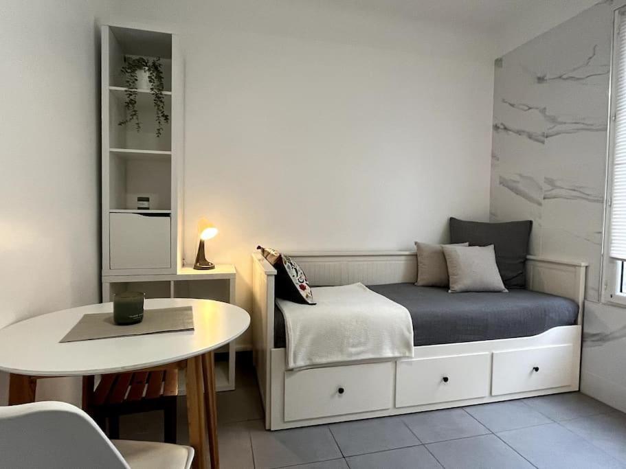 Charmant Studio Parisien Au Coeur Du 15E Arrondissement Exterior foto