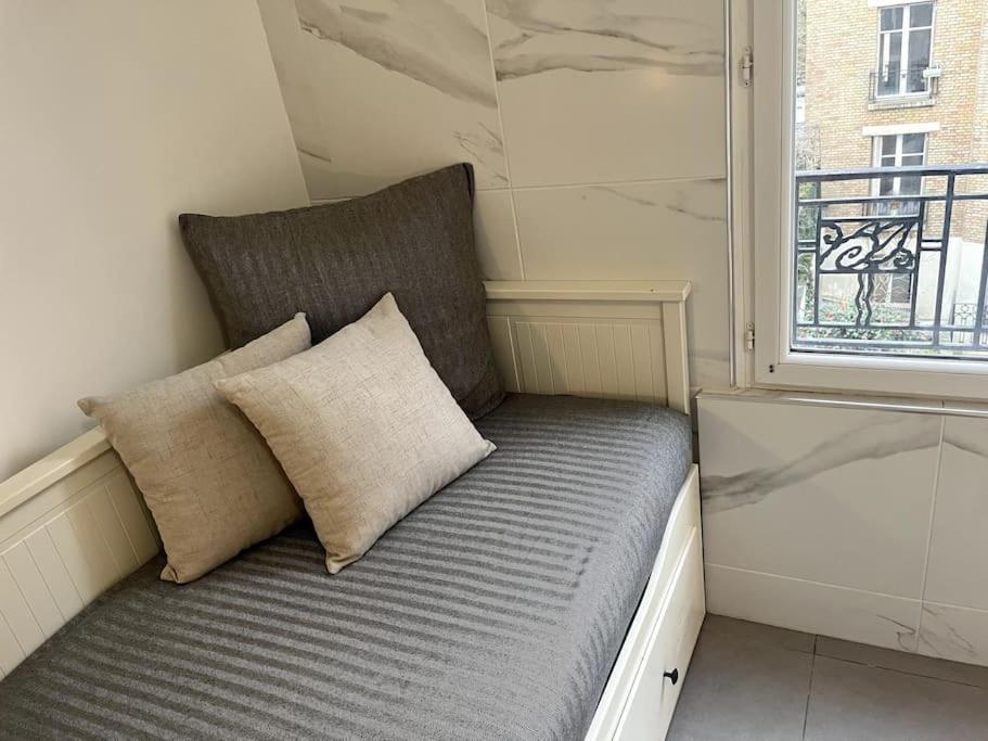 Charmant Studio Parisien Au Coeur Du 15E Arrondissement Exterior foto
